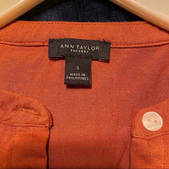 Ann Taylor pumpkin ¾ sleeve rayon top - Picture 9 of 12
